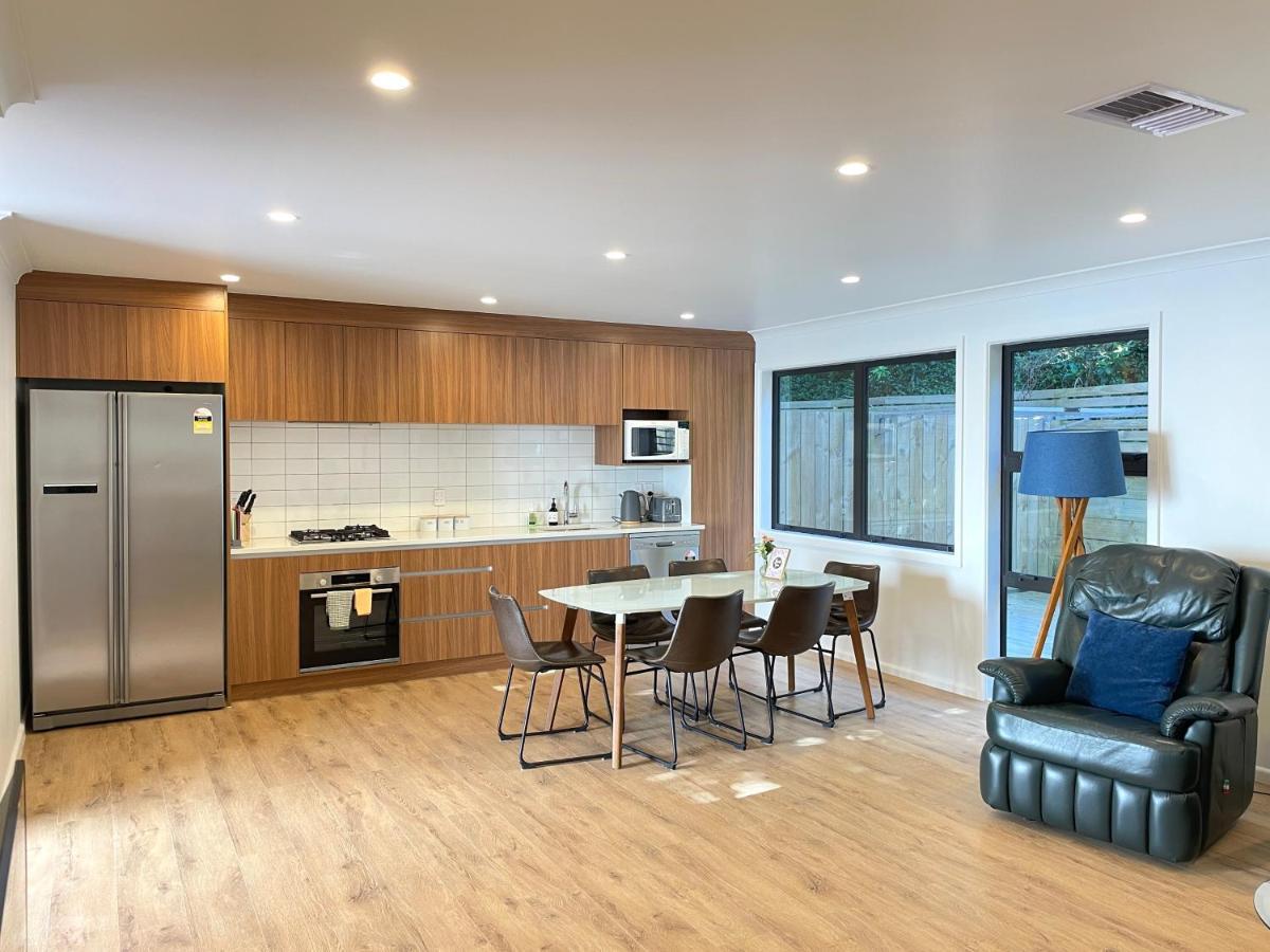 No Party Allowed, Entire Brand New 3 Bedroom Townhouse, Free Unlimited Fibre Wifi And Free Parking Wellington Buitenkant foto