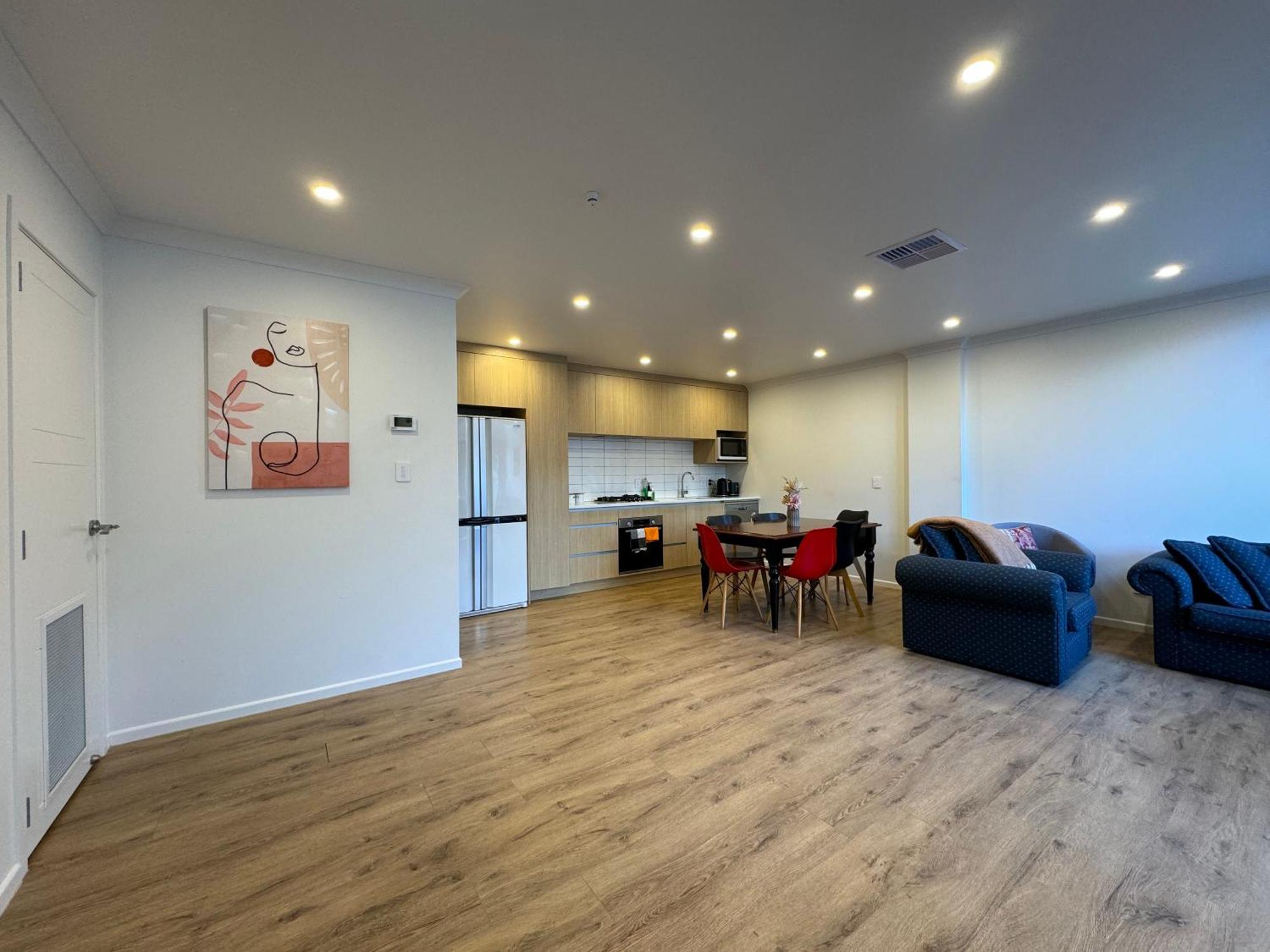 No Party Allowed, Entire Brand New 3 Bedroom Townhouse, Free Unlimited Fibre Wifi And Free Parking Wellington Buitenkant foto