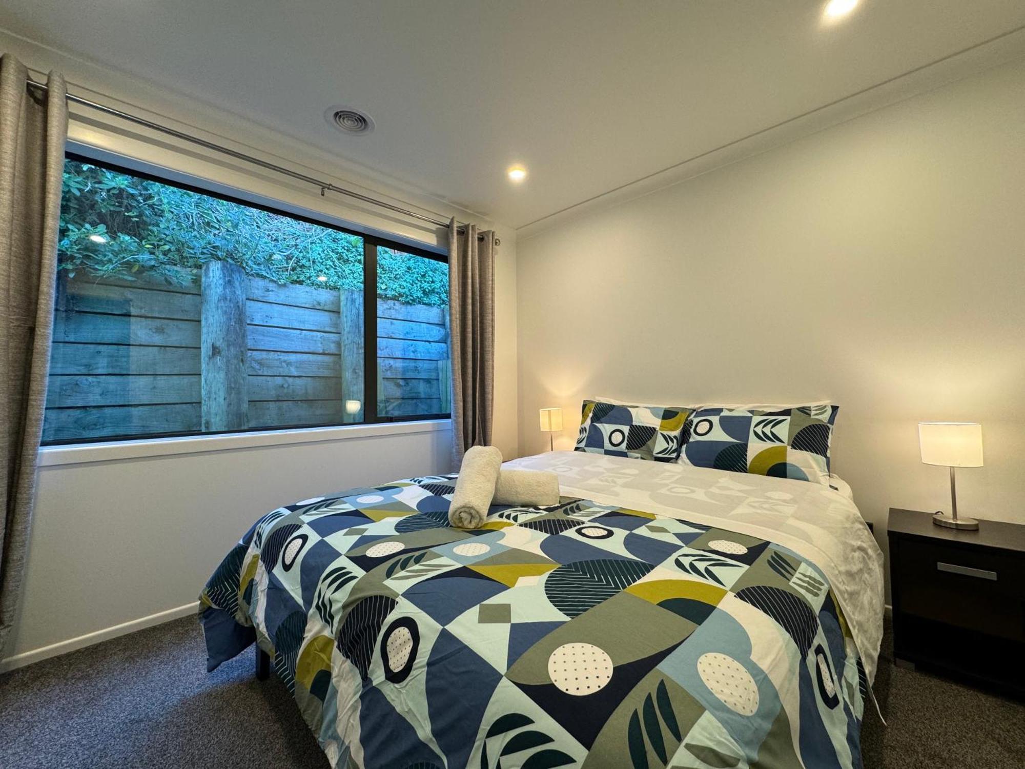 No Party Allowed, Entire Brand New 3 Bedroom Townhouse, Free Unlimited Fibre Wifi And Free Parking Wellington Buitenkant foto
