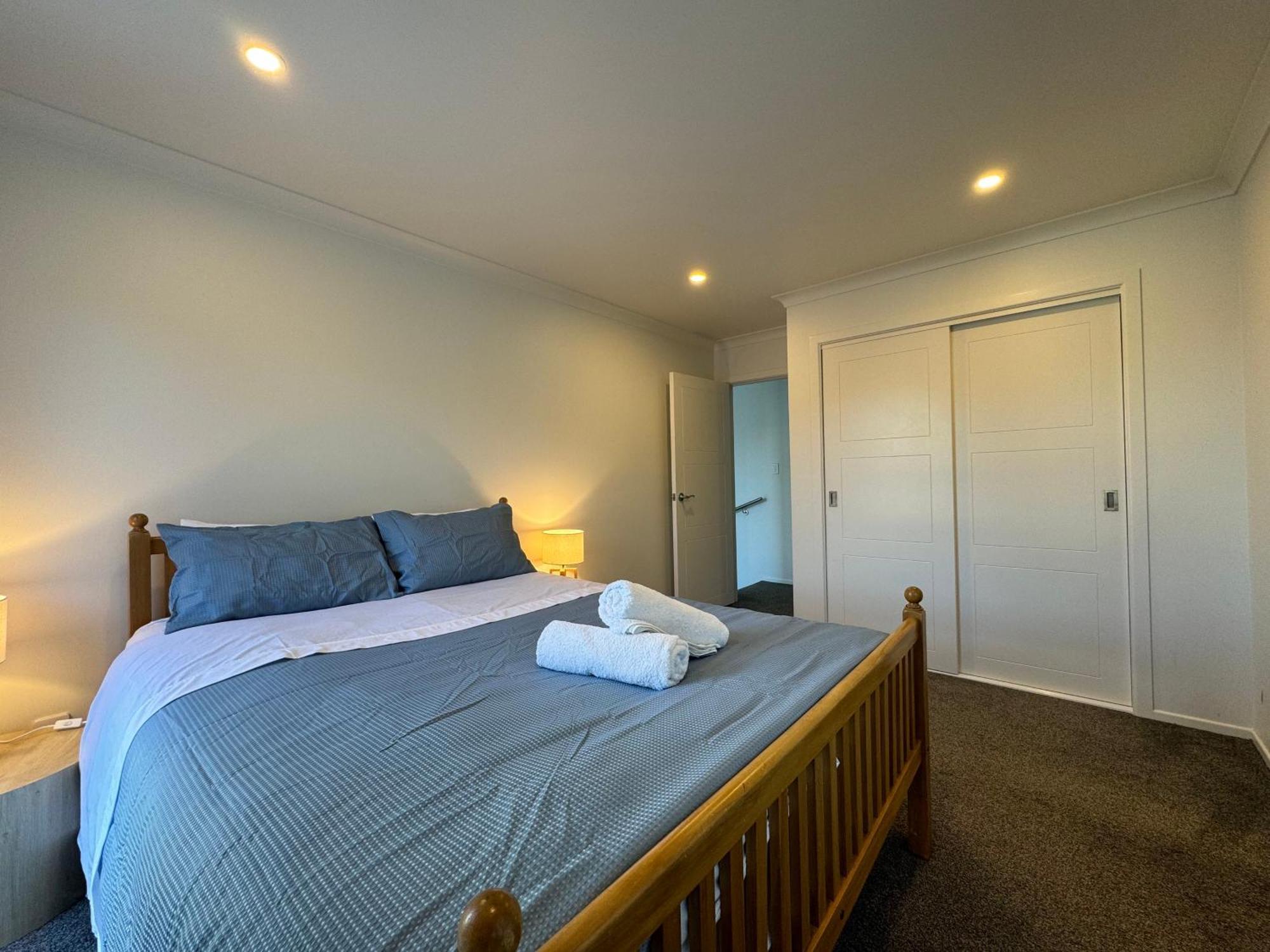 No Party Allowed, Entire Brand New 3 Bedroom Townhouse, Free Unlimited Fibre Wifi And Free Parking Wellington Buitenkant foto