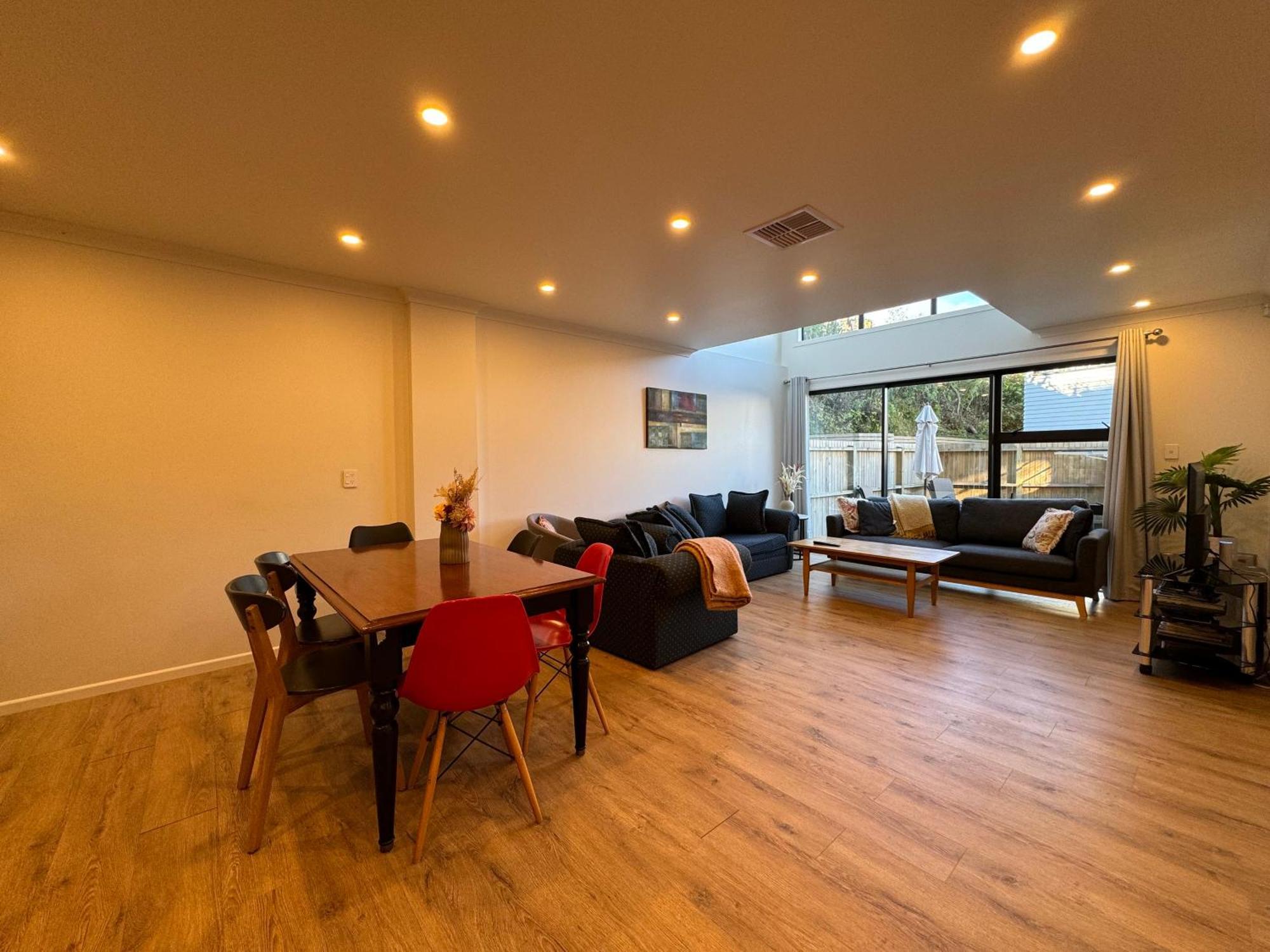 No Party Allowed, Entire Brand New 3 Bedroom Townhouse, Free Unlimited Fibre Wifi And Free Parking Wellington Buitenkant foto