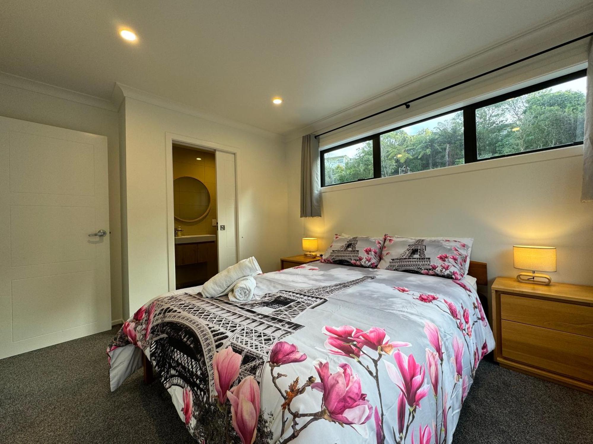No Party Allowed, Entire Brand New 3 Bedroom Townhouse, Free Unlimited Fibre Wifi And Free Parking Wellington Buitenkant foto
