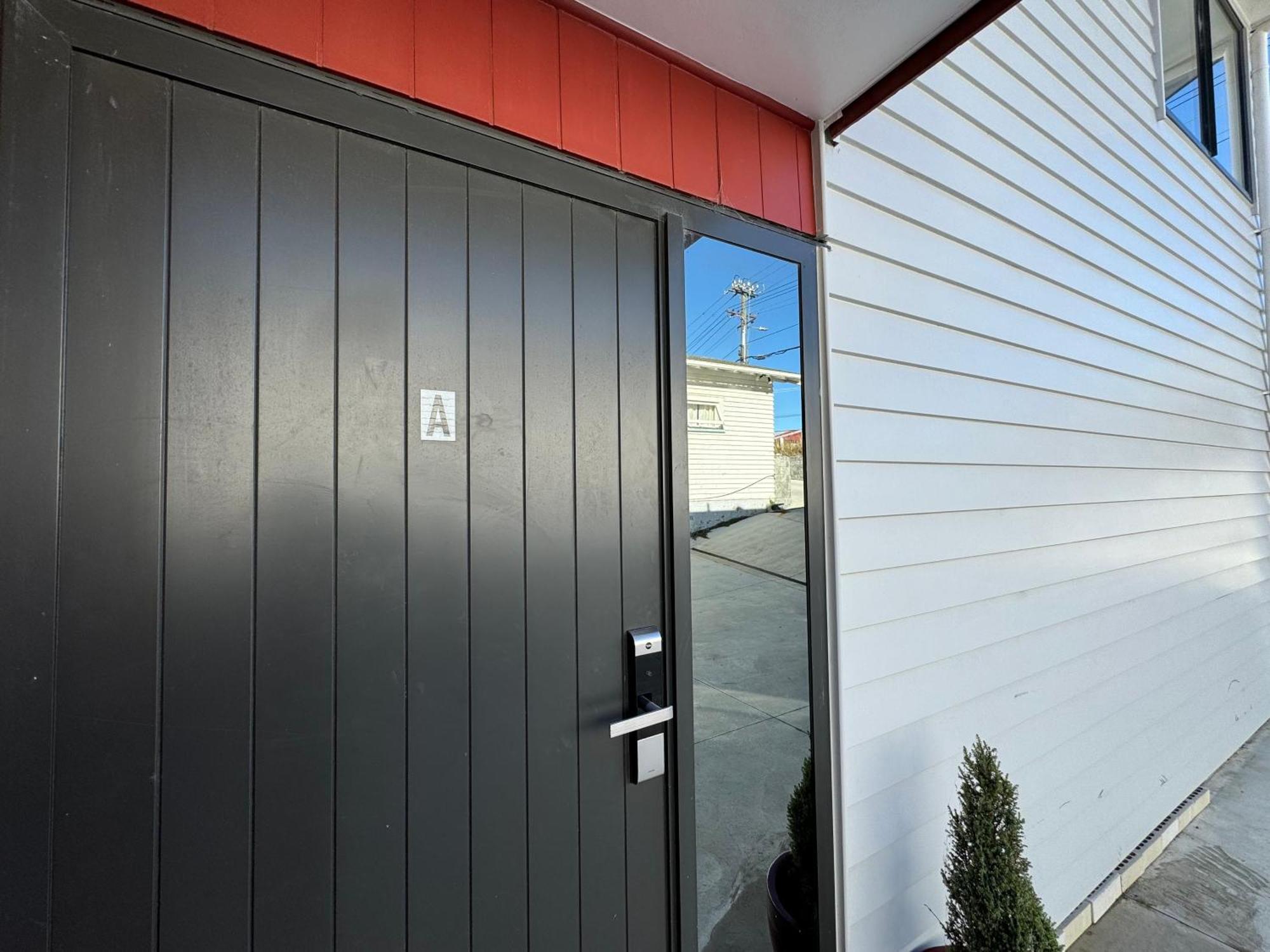 No Party Allowed, Entire Brand New 3 Bedroom Townhouse, Free Unlimited Fibre Wifi And Free Parking Wellington Buitenkant foto
