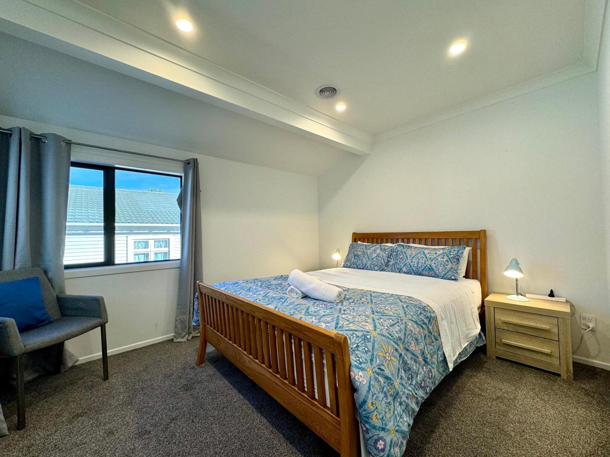 No Party Allowed, Entire Brand New 3 Bedroom Townhouse, Free Unlimited Fibre Wifi And Free Parking Wellington Buitenkant foto