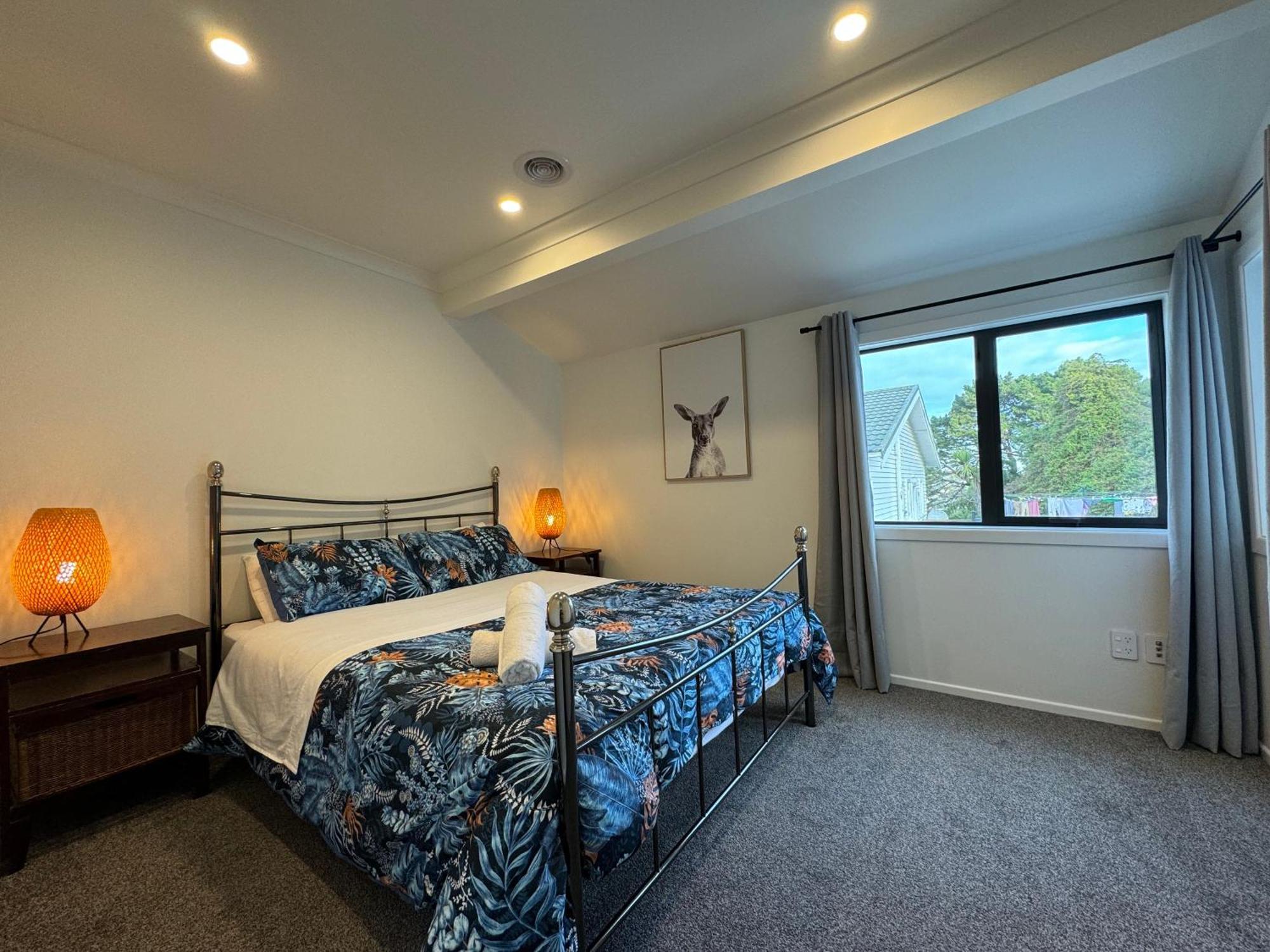 No Party Allowed, Entire Brand New 3 Bedroom Townhouse, Free Unlimited Fibre Wifi And Free Parking Wellington Buitenkant foto