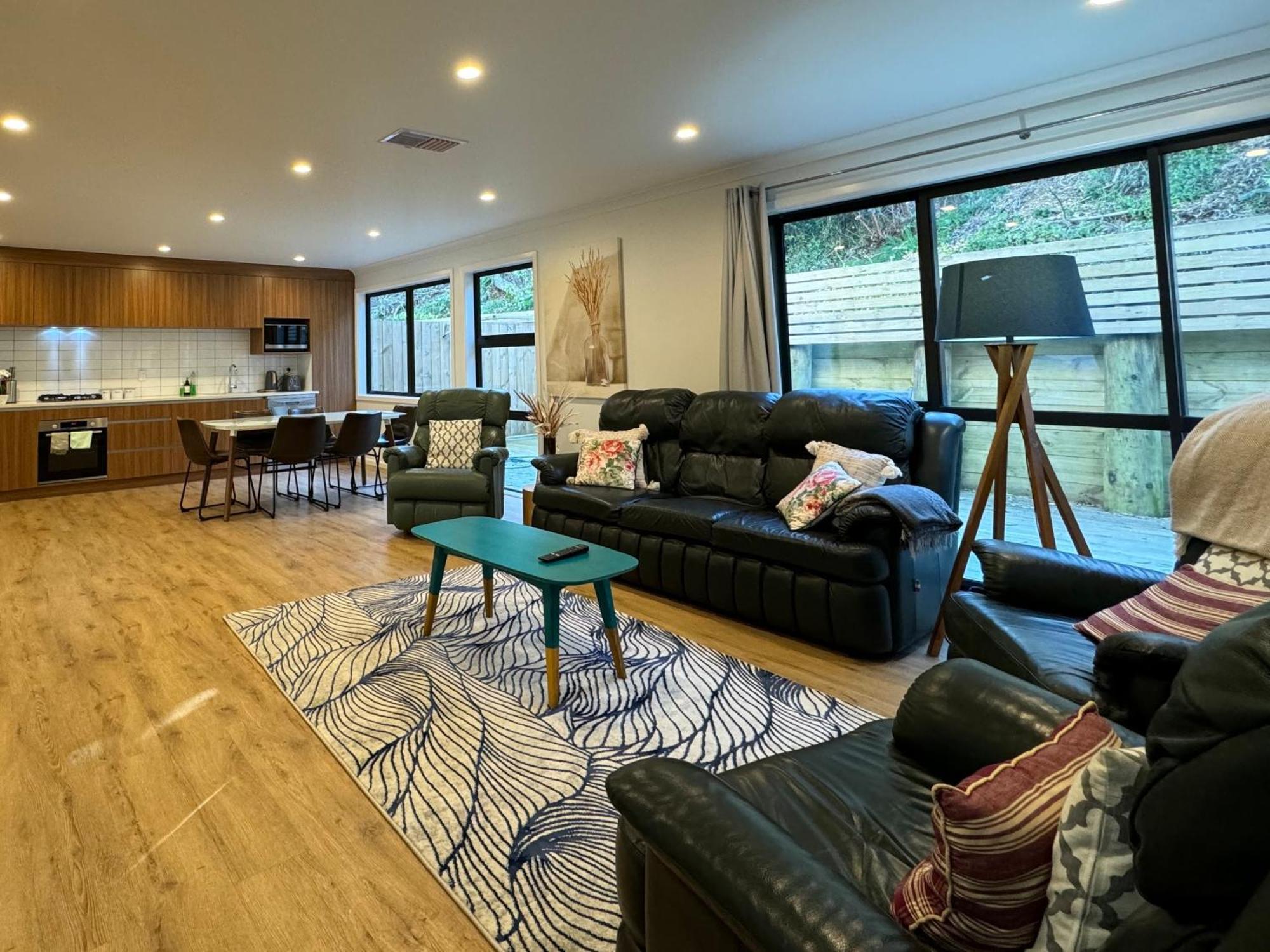 No Party Allowed, Entire Brand New 3 Bedroom Townhouse, Free Unlimited Fibre Wifi And Free Parking Wellington Buitenkant foto