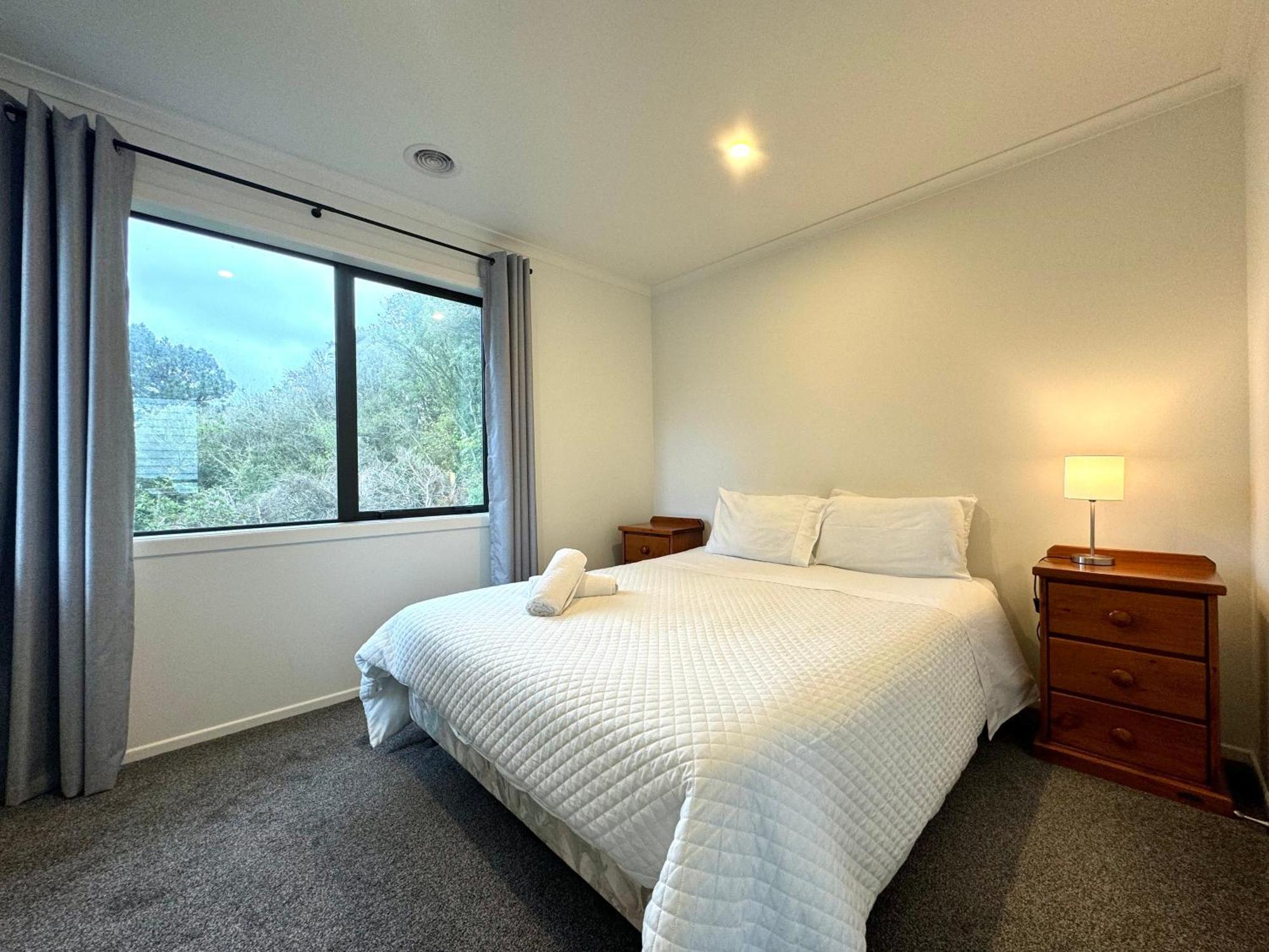 No Party Allowed, Entire Brand New 3 Bedroom Townhouse, Free Unlimited Fibre Wifi And Free Parking Wellington Buitenkant foto
