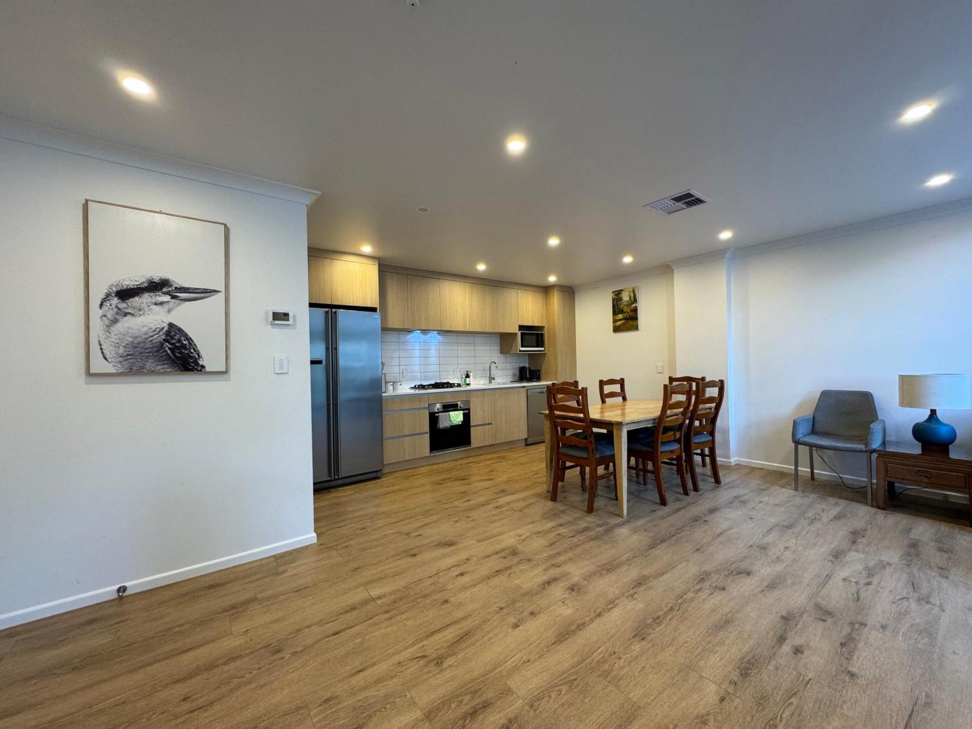 No Party Allowed, Entire Brand New 3 Bedroom Townhouse, Free Unlimited Fibre Wifi And Free Parking Wellington Buitenkant foto