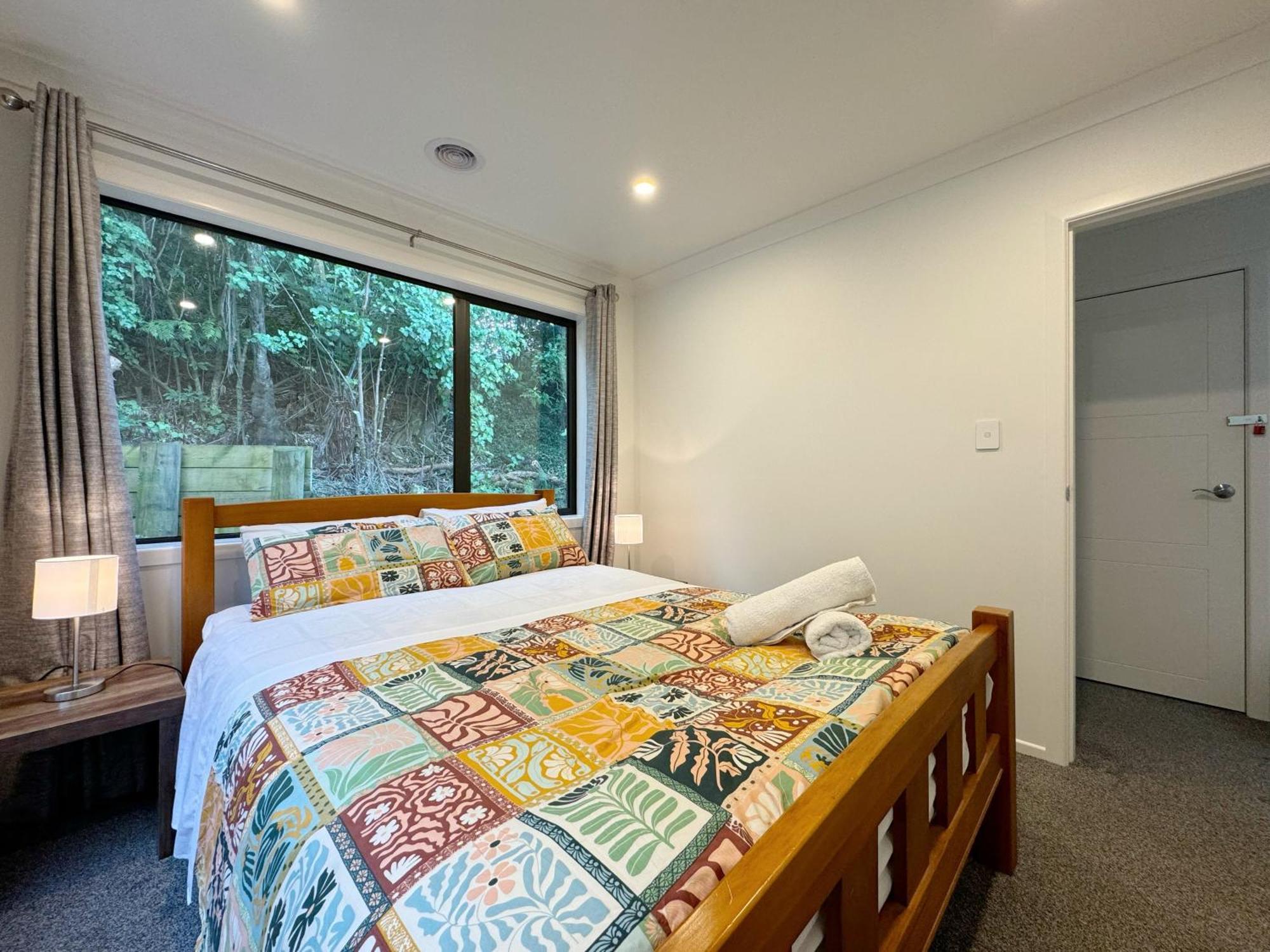 No Party Allowed, Entire Brand New 3 Bedroom Townhouse, Free Unlimited Fibre Wifi And Free Parking Wellington Buitenkant foto